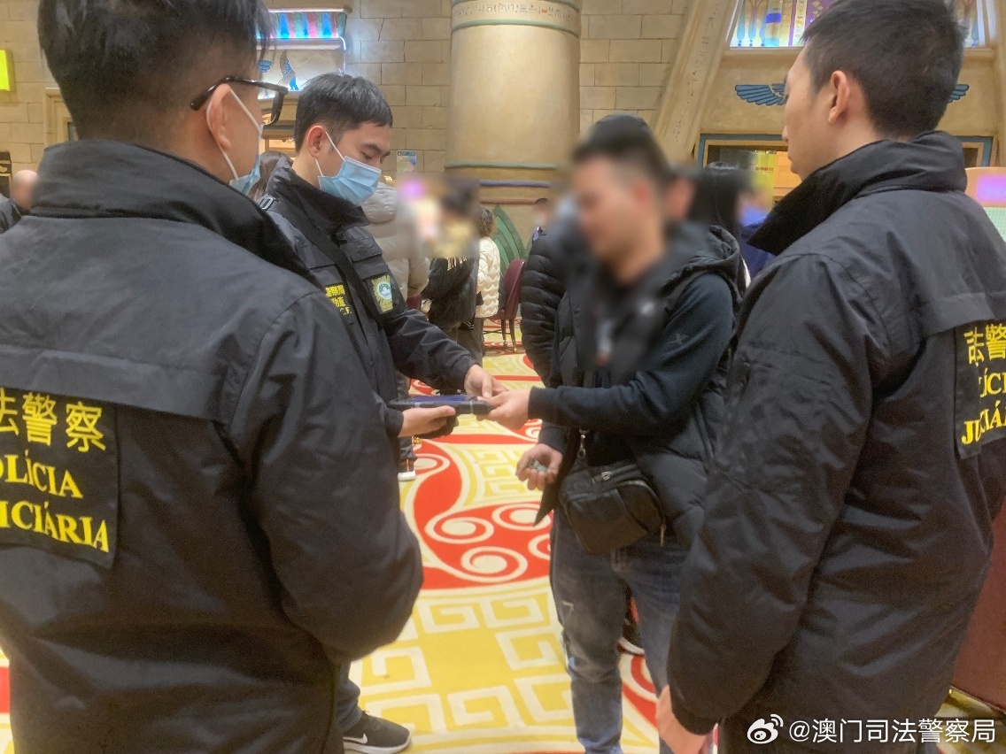 2024澳门天天好开彩大全，关于澳门赌博网站的警示，警惕违法犯罪风险！