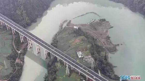 码头港口新能源货车价格,码头港口新能源货车价格表，码头港口新能源货车价格概览及价格表分析