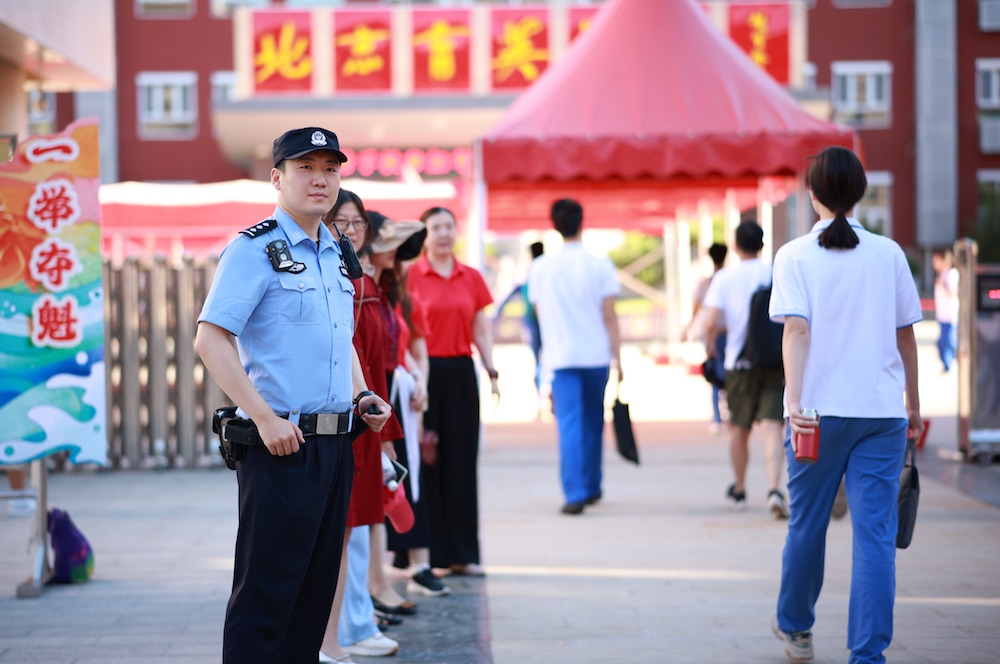 武汉江夏失踪学生案件最新进展，警方全力侦查，家属期盼早日找回，江夏失踪学生案件，警方全力侦破，家属翘首期盼团圆